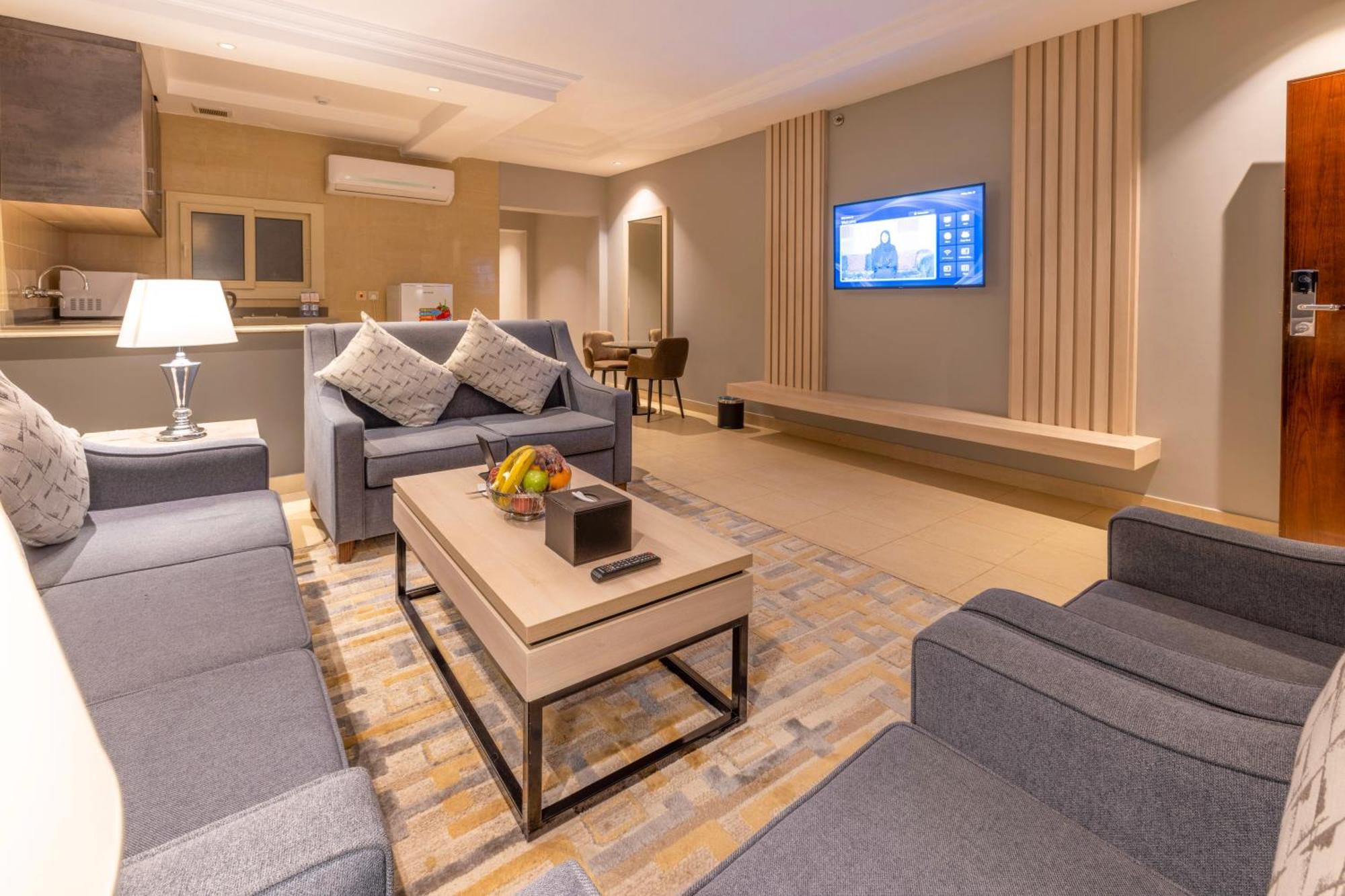 Enala Hotel Apartments- Tabuk 塔布克 外观 照片